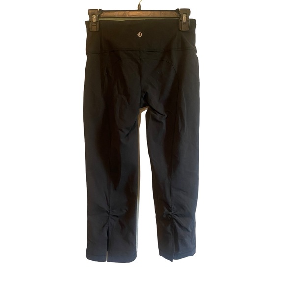 Lululemon Gather & Crow Crop II Size 4 Black - Picture 2 of 5